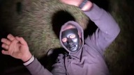 Psychopata w masce usiłował mnie zaatakować ! Uważajcie na tego gościa prześladuje swoje ofiary!!