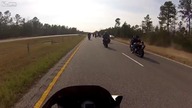 Volvo vs kolumna motor&oacute;w