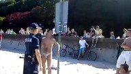 GDYNIA - Naćpany Plażowicz vs Policja