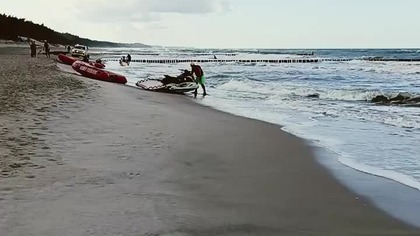 Plaża, Mielno @przedskoczek i Sarmata pozdrawiają znad Morza Bałtyckiego! Pogoda, wiatr i deszcz