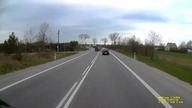 Drift po pijaku zakończony złomowaniem auta