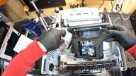 HP LASERJET 4250 - Jak dostać się do lasera?