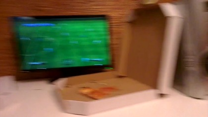 Gość się wkurzył bo fifa się zacięła