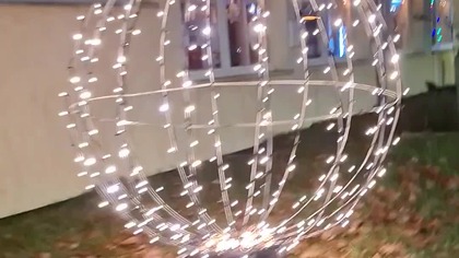 Ozdoby świąteczne przy hali sportowej  #vlogmas #christmas #sport #shorts