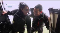 W dziczy z Bearem Gryllsem S01E05 - Tamron Hall