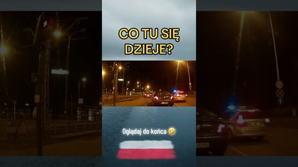 Auto ląduje na poboczu.  Chwila ciszy i policja wpada bokiem! #policja #droga #shorts #szok
